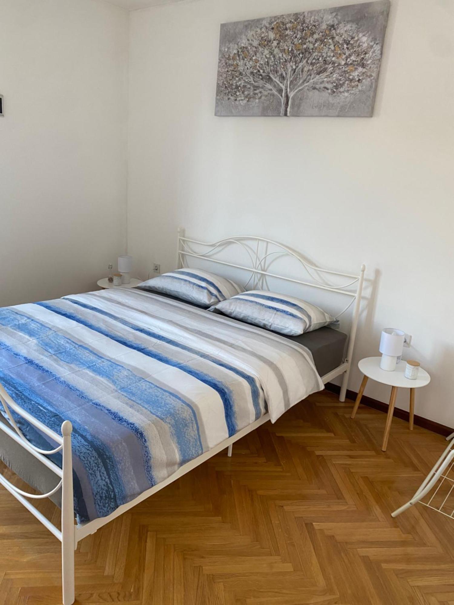 Apartment Niko - Self Check - In Split Exterior foto